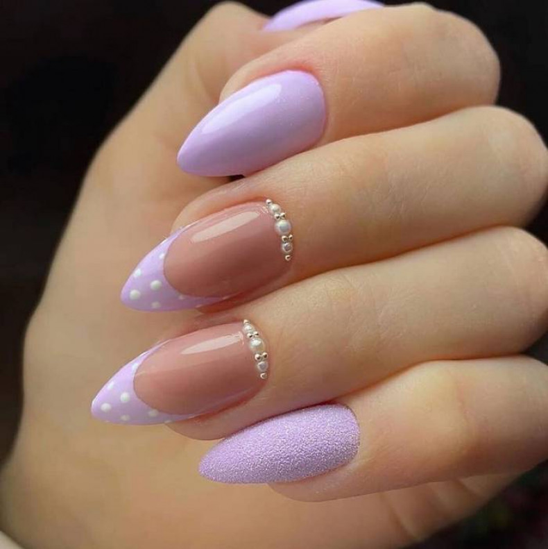 Soft french light, photo - Manicurist Barb Manicure