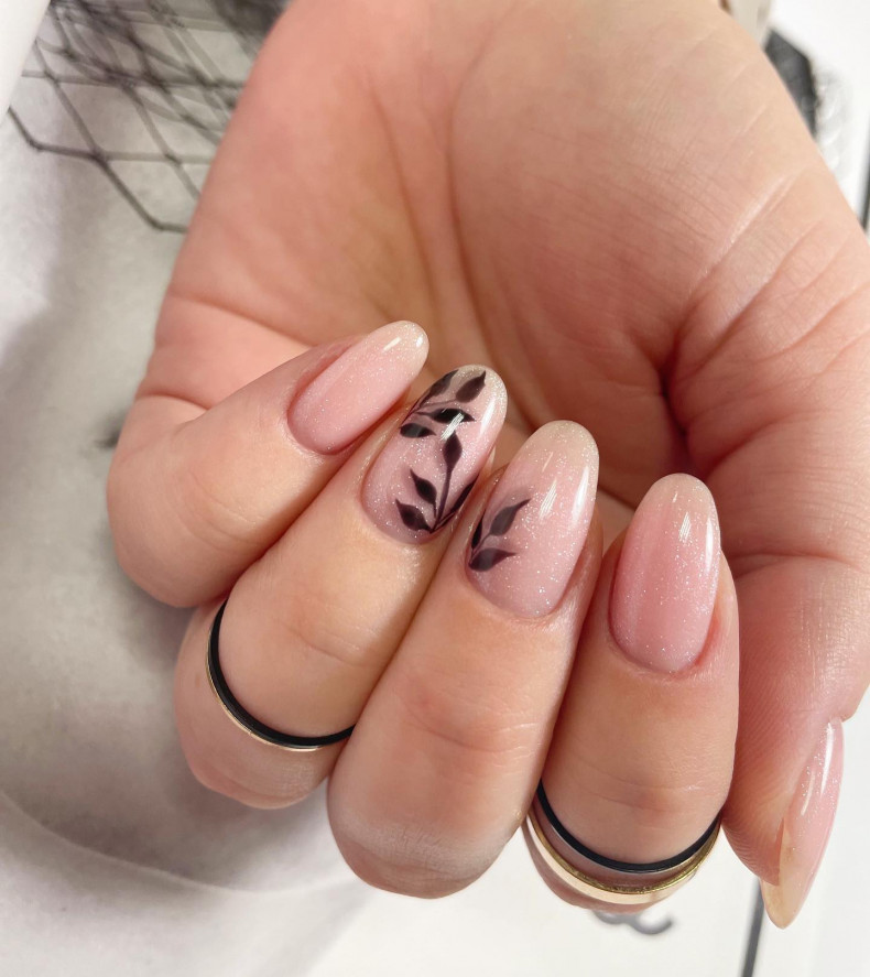  , photo - Manicurist Barb Manicure