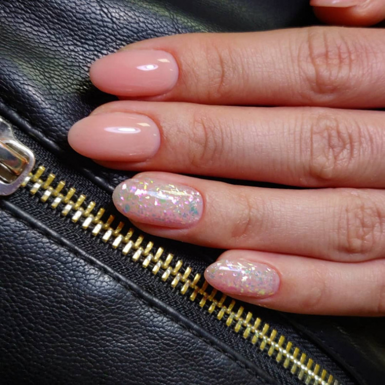  , photo - Manicurist Barb Manicure