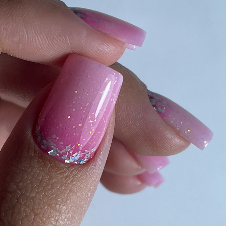  , photo - Manicurist Barb Manicure