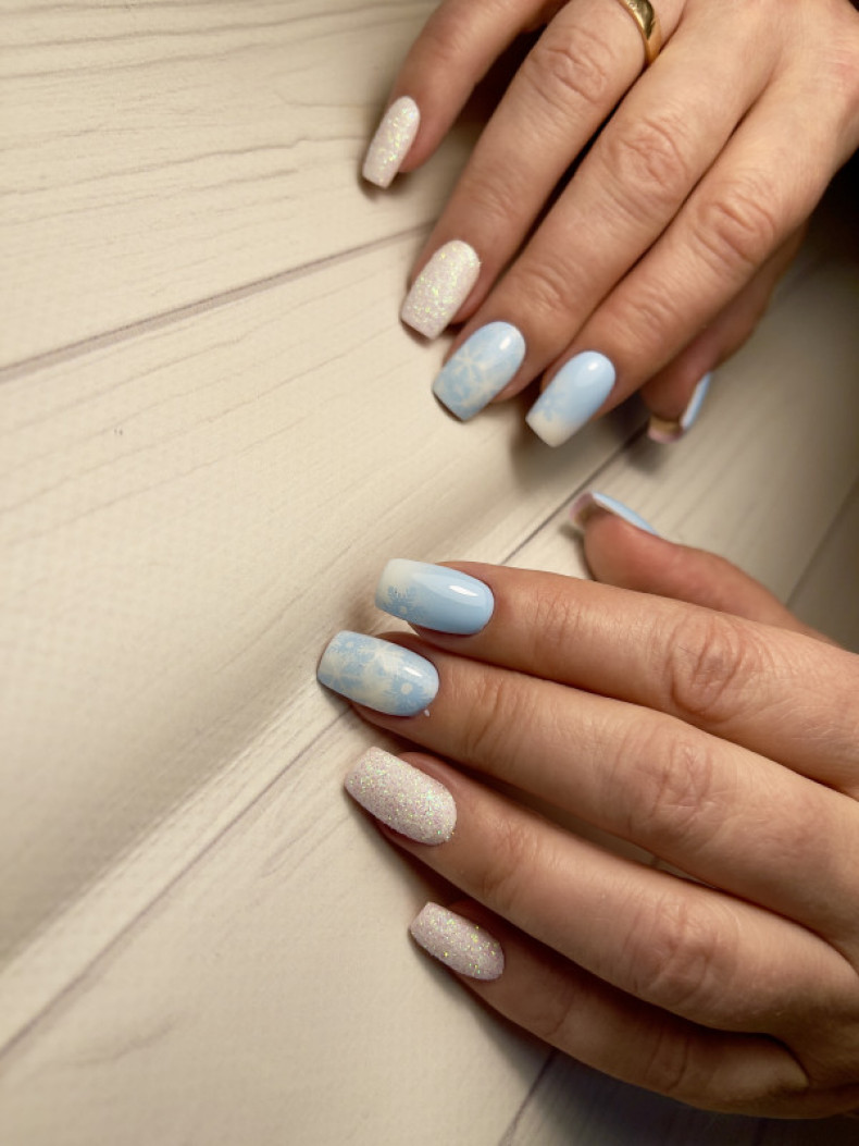 Soft winter light blue, photo - Manicurist Barb Manicure