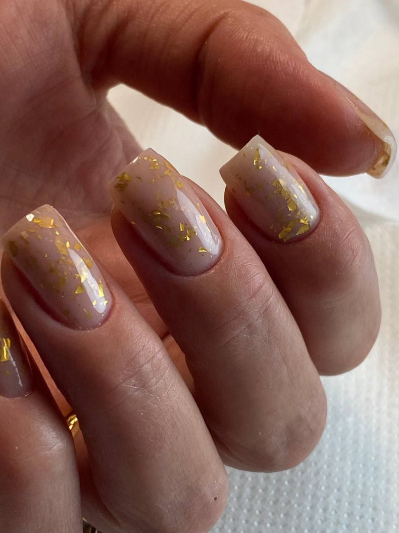 Покриття базою, photo - Manicurist Barb Manicure