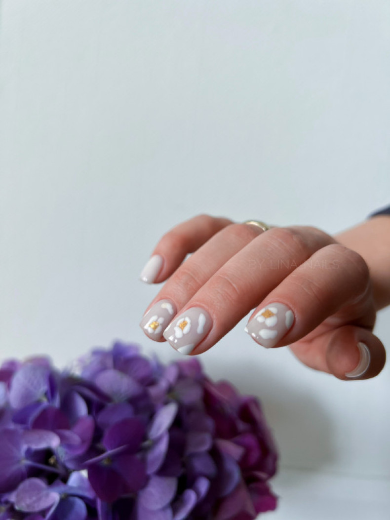 Soft painted milky, photo - Manicurist Barb Manicure