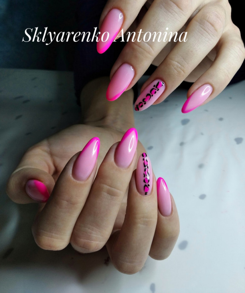  , photo - Manicurist Barb Manicure