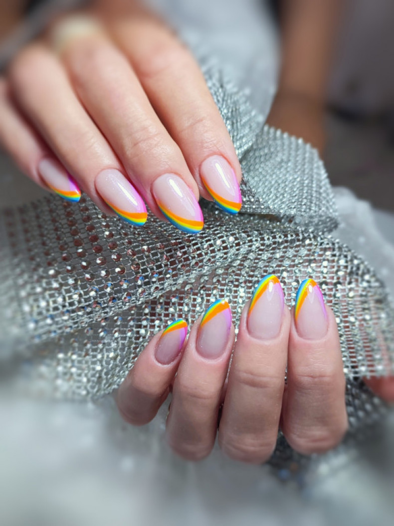 French colorful colored, photo - Manicurist Barb Manicure