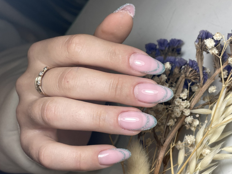  , photo - Manicurist Barb Manicure