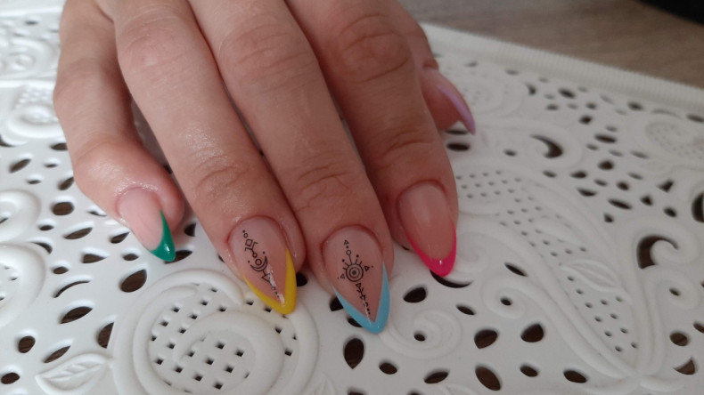 French painted colorful, photo - Manicurist Barb Manicure