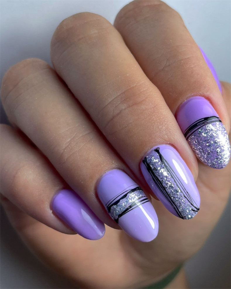 Glitter silver lilac, photo - Manicurist Barb Manicure