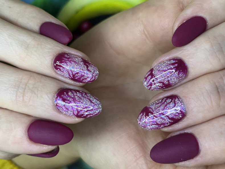 Glitter burgundy matte, photo - Manicurist Barb Manicure