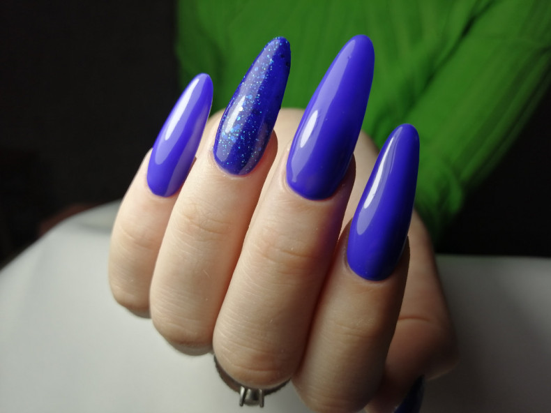 Нарощування нігтів і покриття гель лаком., photo - Manicurist Barb Manicure