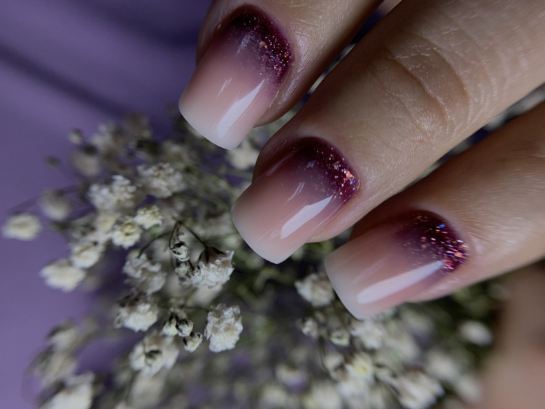 Glitter burgundy ombre, photo - Manicurist Barb Manicure