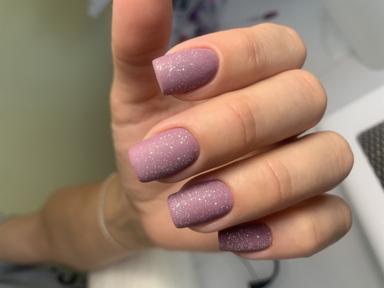 Glitter burgundy matte, photo - Manicurist Barb Manicure