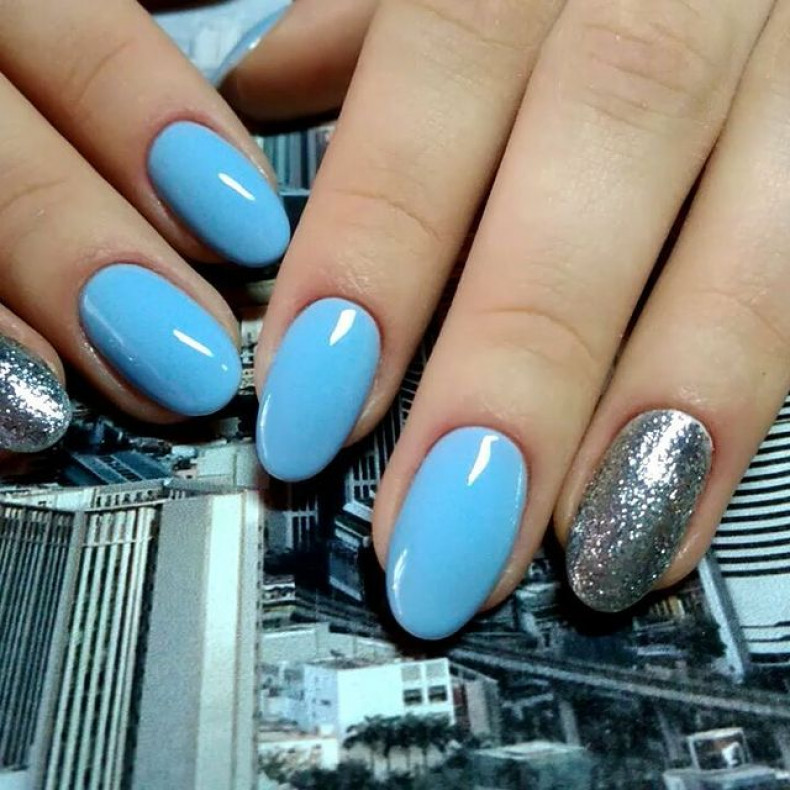 Коррекция нарощенных ногтей с однотонным покрытием гель-лако, photo - Manicurist Barb Manicure