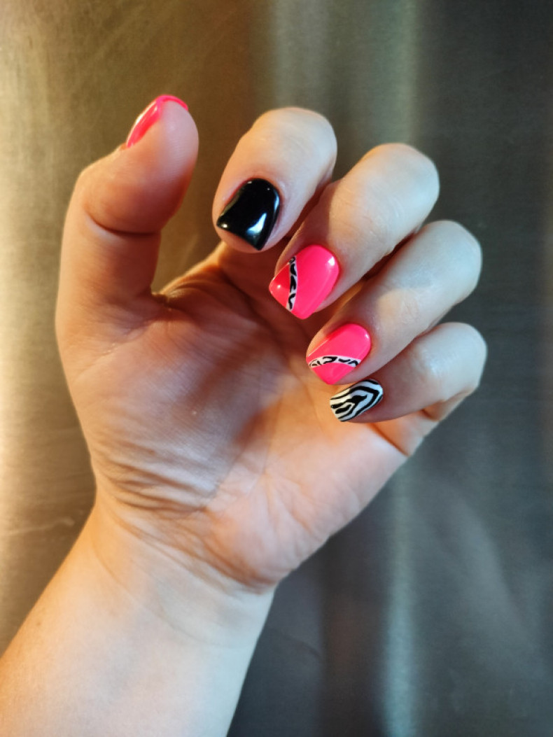 Zebra helle Maniküre rosa, photo - Maniküre Barb Manicure