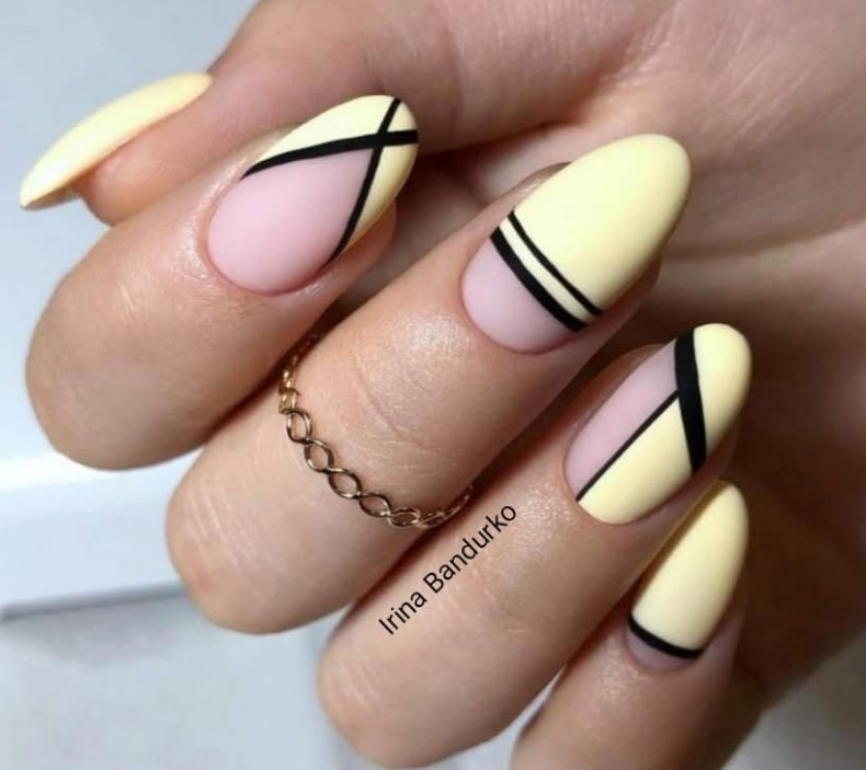  , photo - Manicurist Barb Manicure