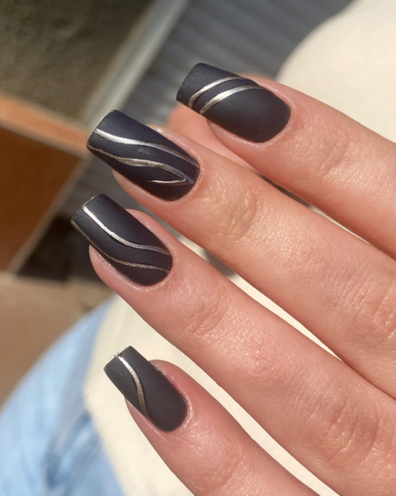 Black matte silver, photo - Manicurist Barb Manicure
