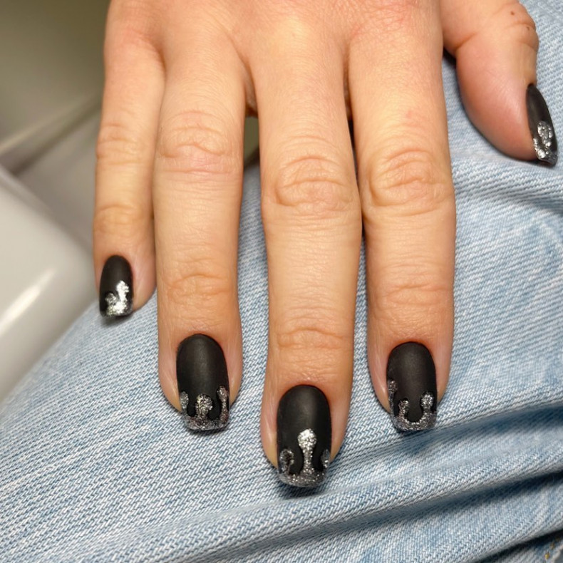  , photo - Manicurist Barb Manicure