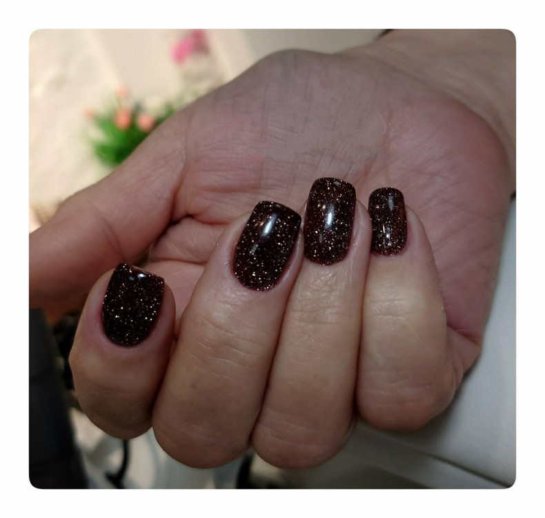  #schwarze Maniküre, photo - Maniküre Barb Manicure