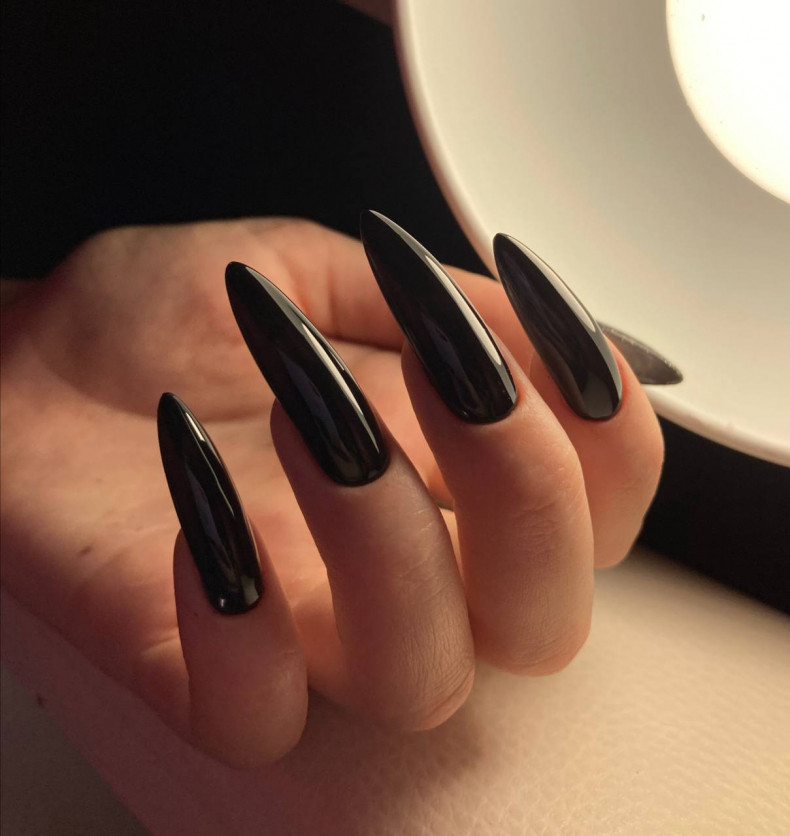 Einweichen der Nägel #Nagelverlängerung #schwarze Maniküre, photo - Maniküre Barb Manicure