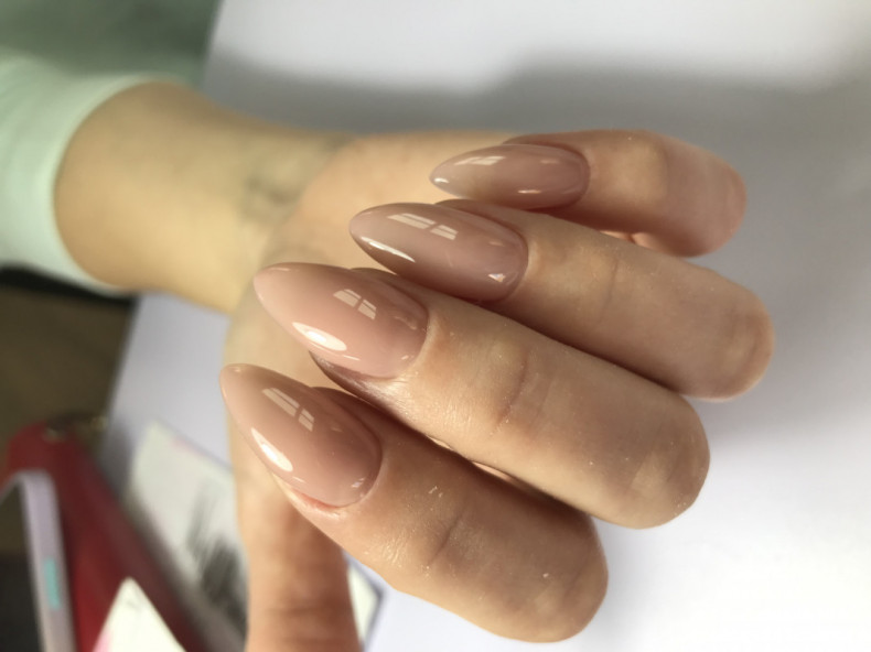 Almond beige brown, photo - Manicurist Barb Manicure