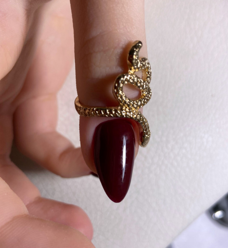 Almond burgundy simple, photo - Manicurist Barb Manicure