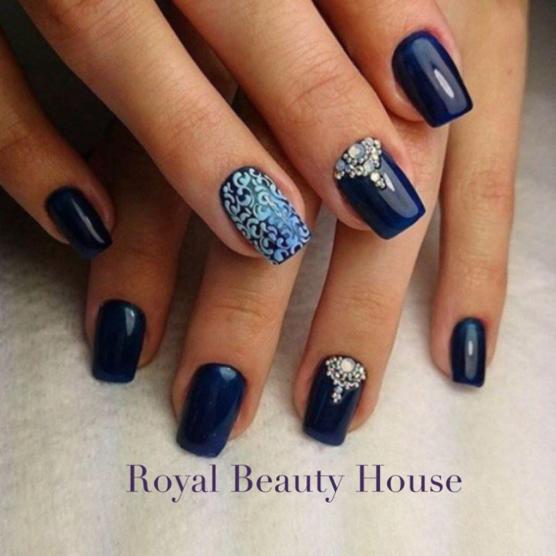 Blue diamond pretty, photo - Manicurist Barb Manicure