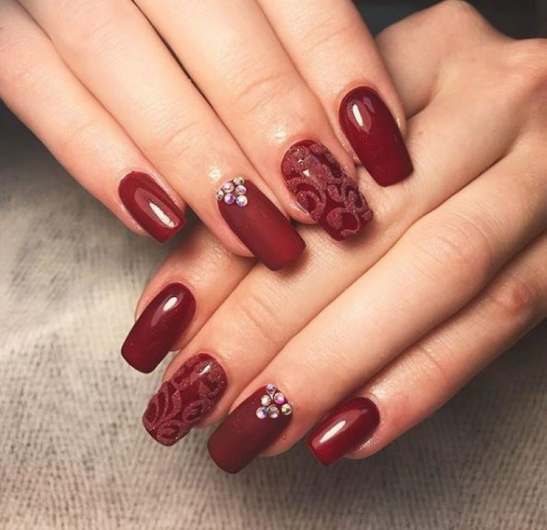 Burgundy matte rhinestone, photo - Manicurist Barb Manicure