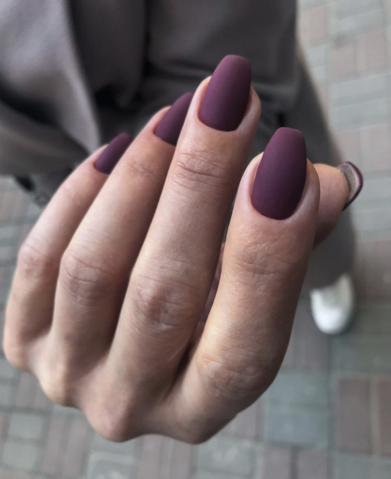 Однотонное матовое покрытие., photo - Manicurist Barb Manicure