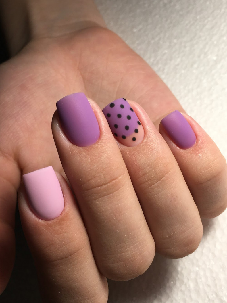 Matte lilac dotted, photo - Manicurist Barb Manicure