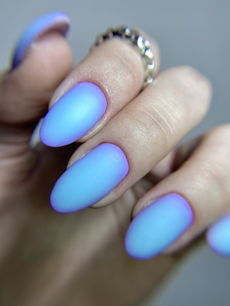  , photo - Manicurist Barb Manicure