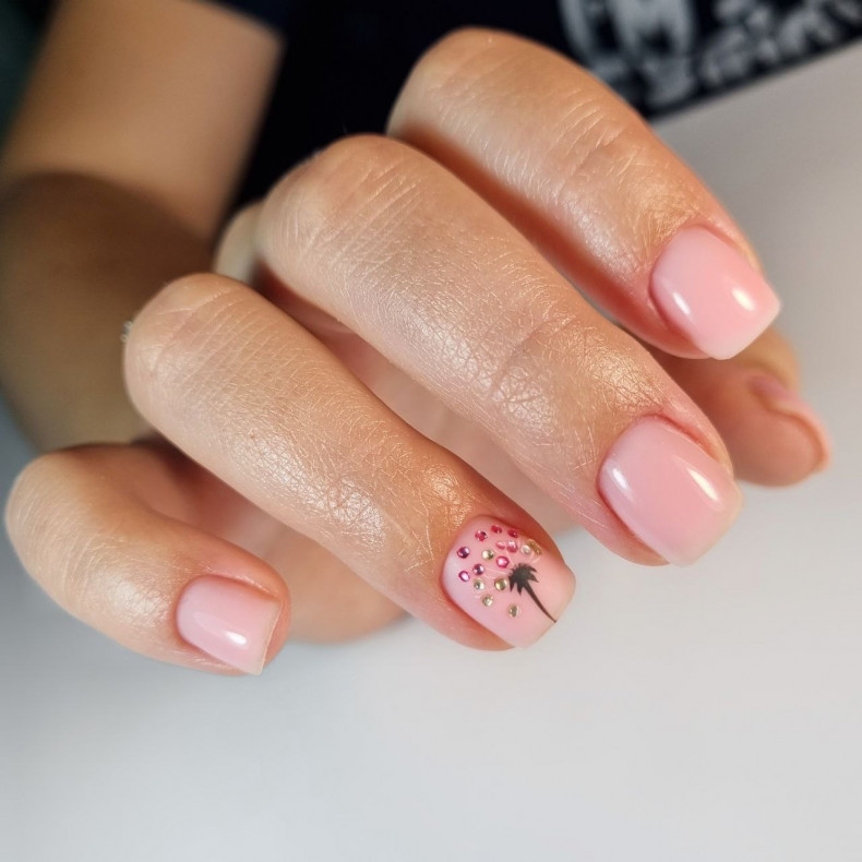 Розовый с одуванчиками, photo - Мастер маникюра Barb Manicure