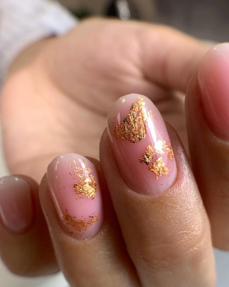 Маникюр с покрытием - 350 грн 
(Цена фиксированная на компле, photo - Manicurist Barb Manicure