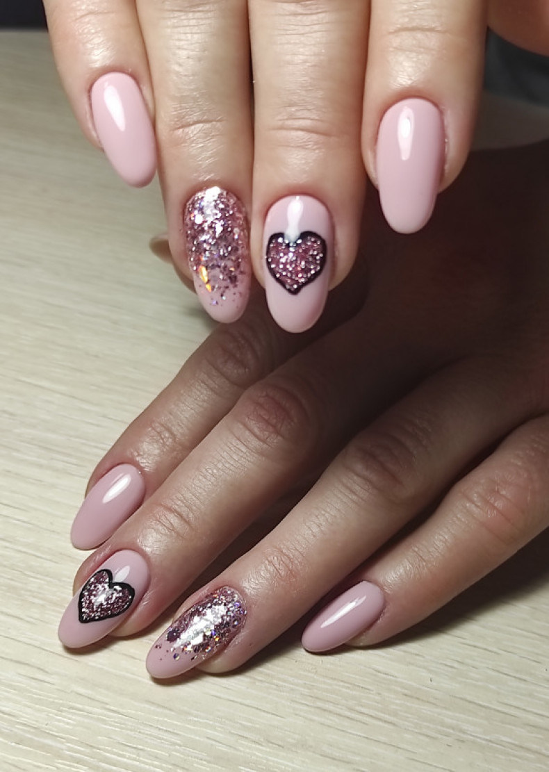 Pink heart Valentine's Day, photo - Manicurist Barb Manicure