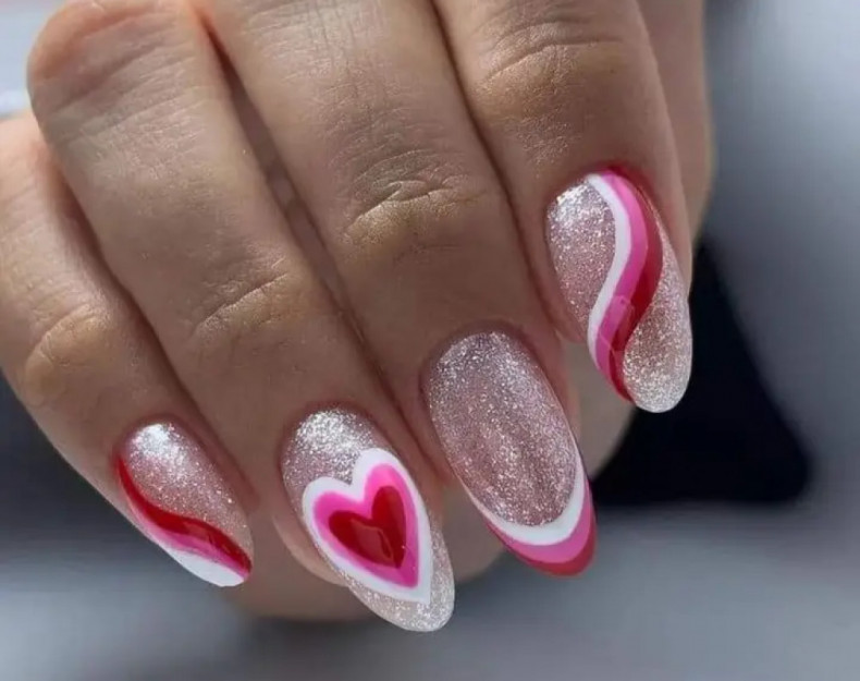 Pink silver heart, photo - Manicurist Barb Manicure