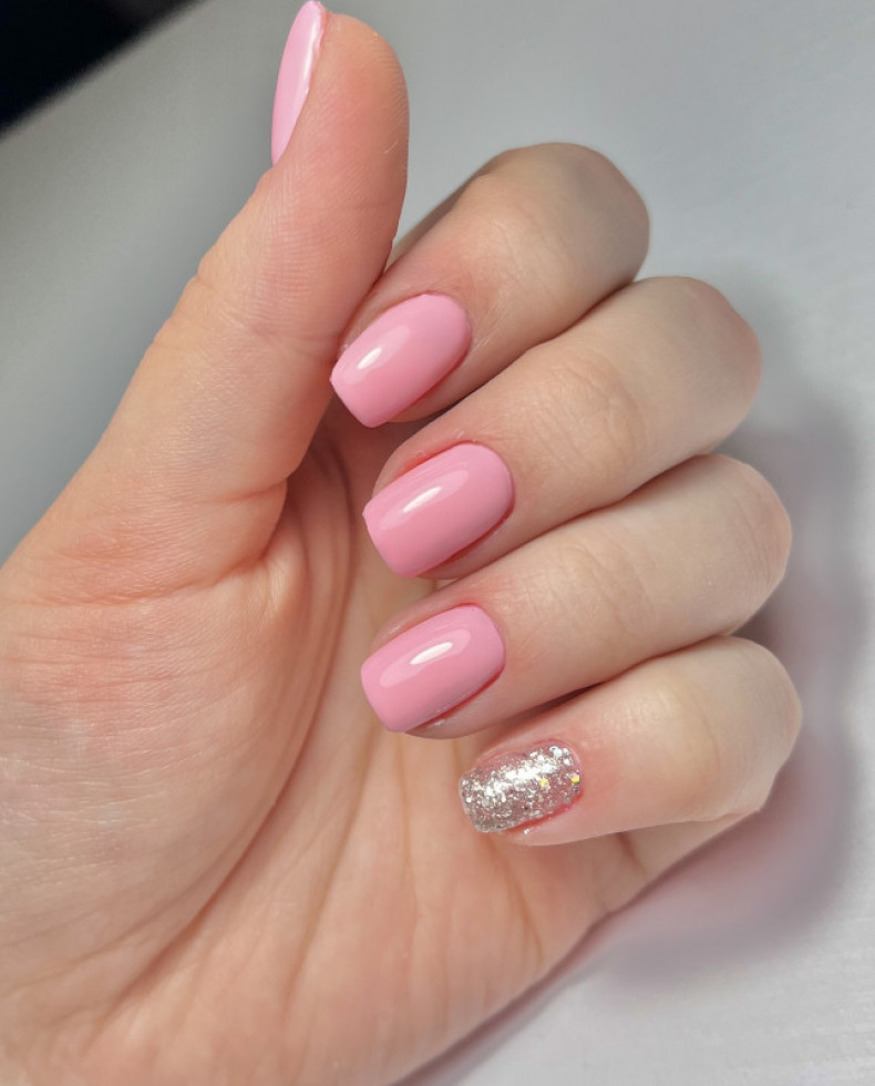  , photo - Manicurist Barb Manicure