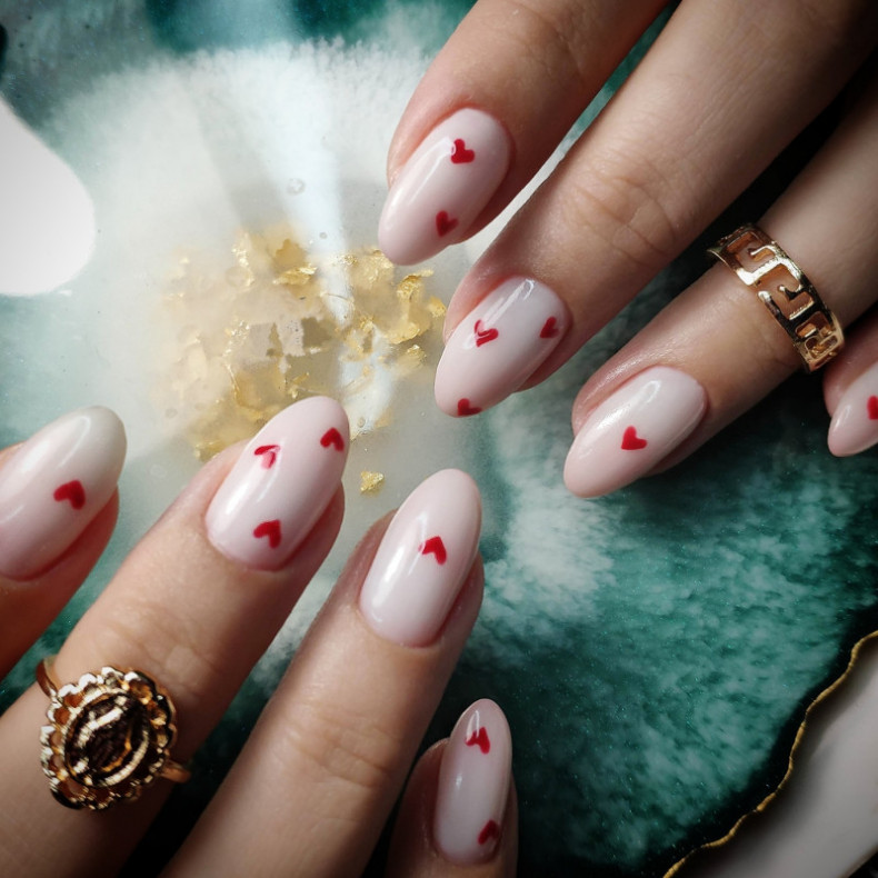 Milky heart Valentine's Day, photo - Manicurist Barb Manicure