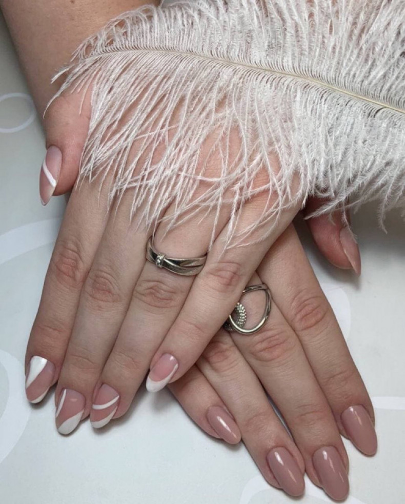 Beige striped two color, photo - Manicurist Barb Manicure