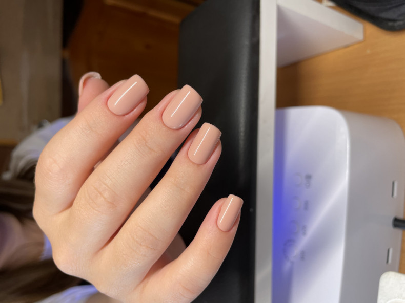 Beige однотонный (монохромный) маникюр business, photo - Manicurist Barb Manicure