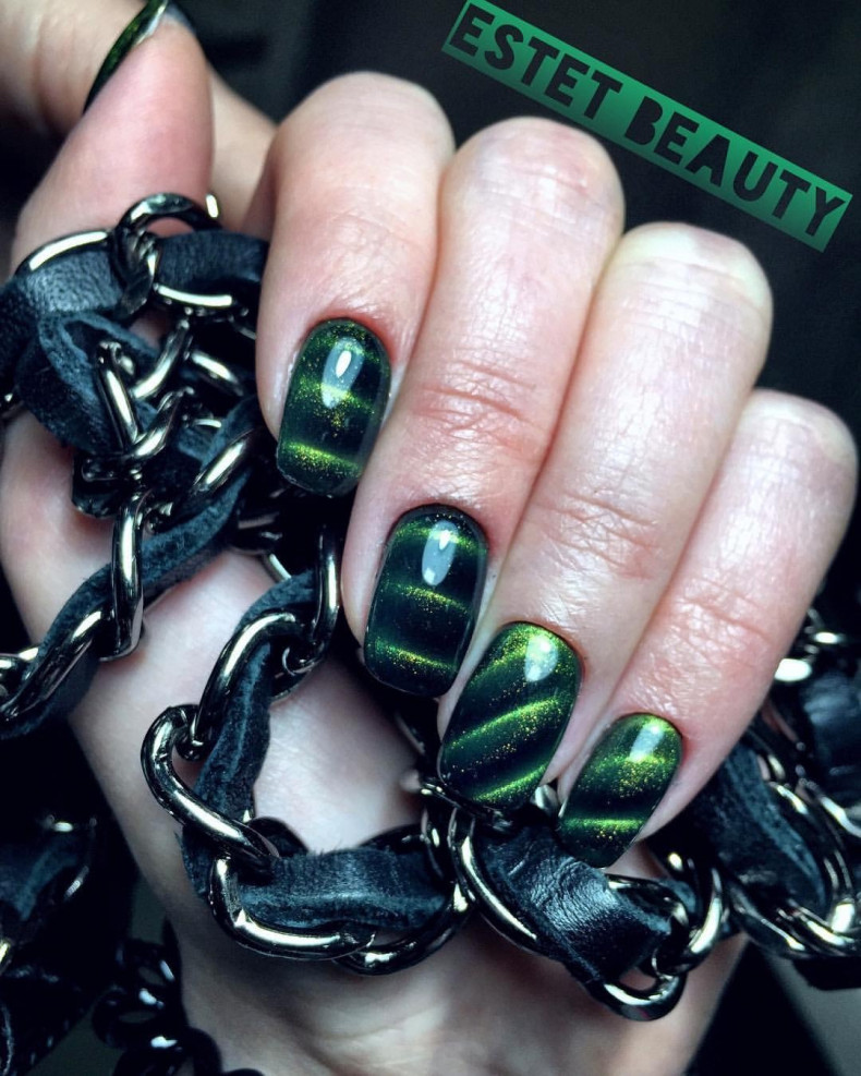 Cat eye green emerald, photo - Manicurist Barb Manicure