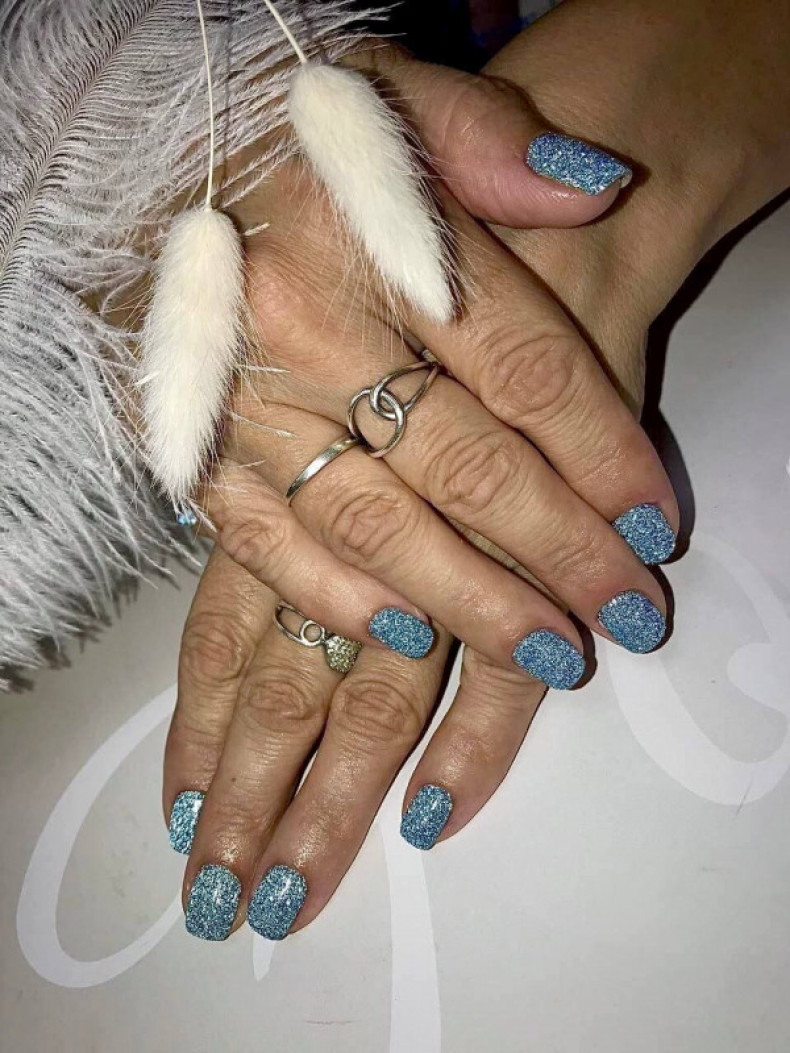 Reflective light blue, photo - Manicurist Barb Manicure