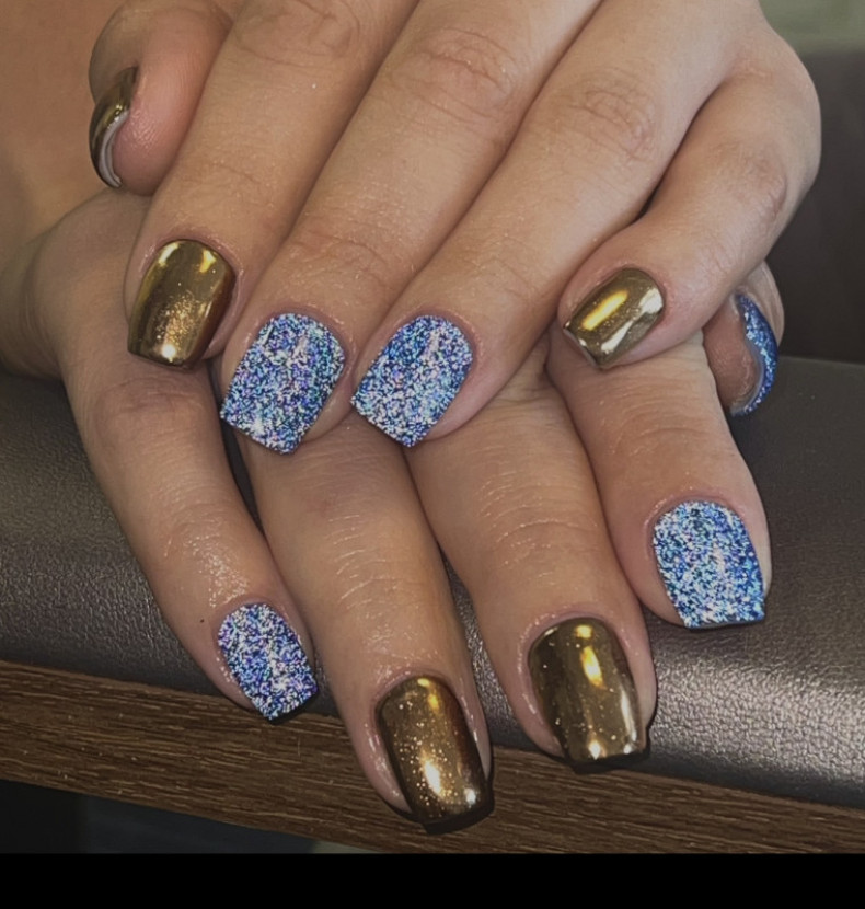  , photo - Manicurist Barb Manicure