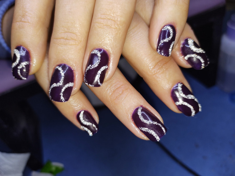 Silver purple striped, photo - Manicurist Barb Manicure
