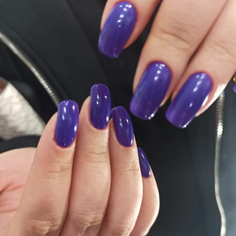 Square purple dark, photo - Manicurist Barb Manicure