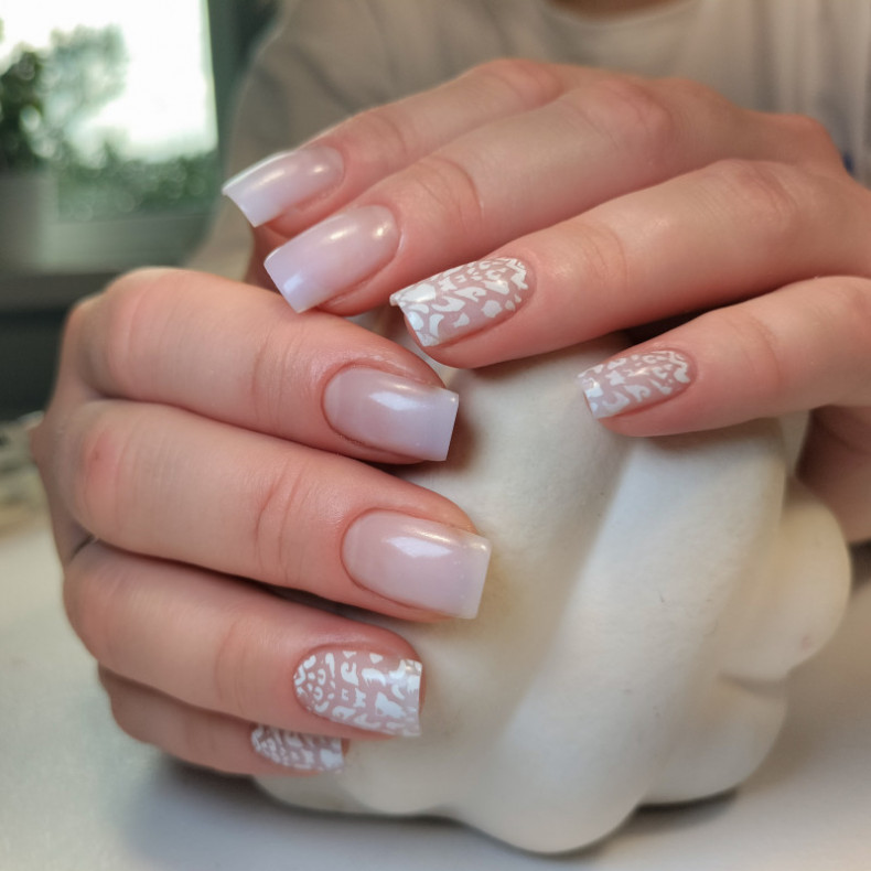 Square pastel animal print, photo - Manicurist Barb Manicure