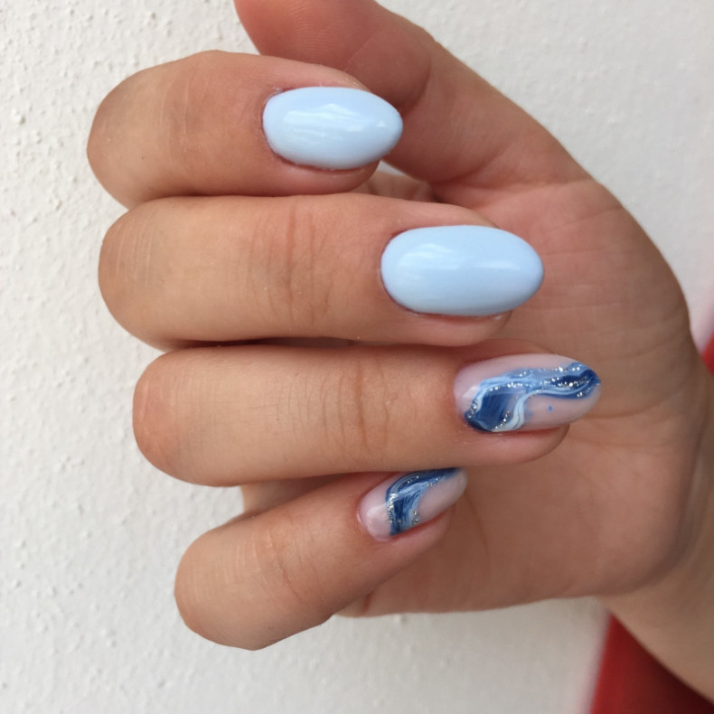 Light blue ocean, photo - Manicurist Barb Manicure