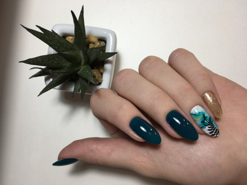 Marble emerald, photo - Manicurist Barb Manicure