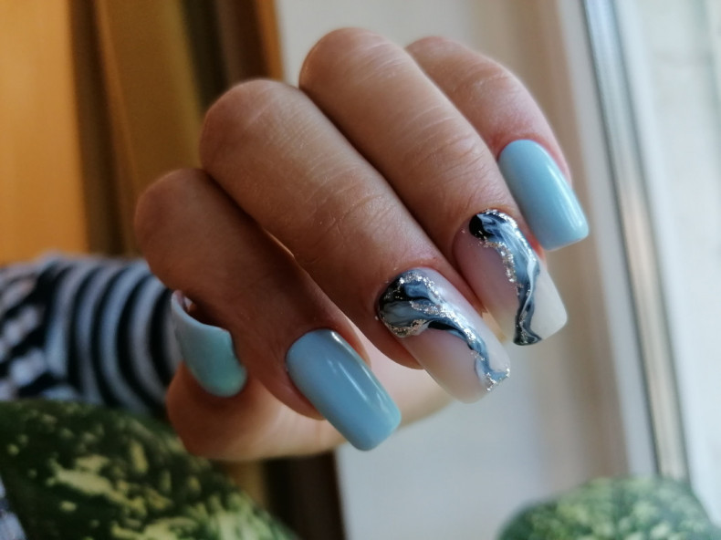 Marble light blue ocean, photo - Manicurist Barb Manicure