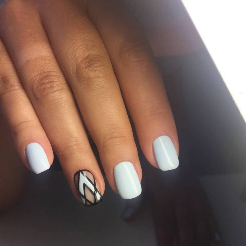 Light blue geometric, photo - Manicurist Barb Manicure