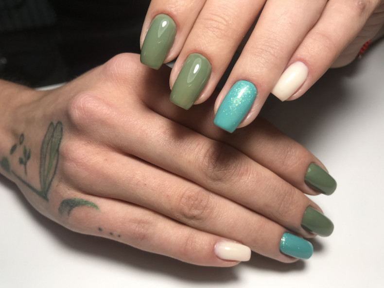 Light blue olive turquoise, photo - Manicurist Barb Manicure