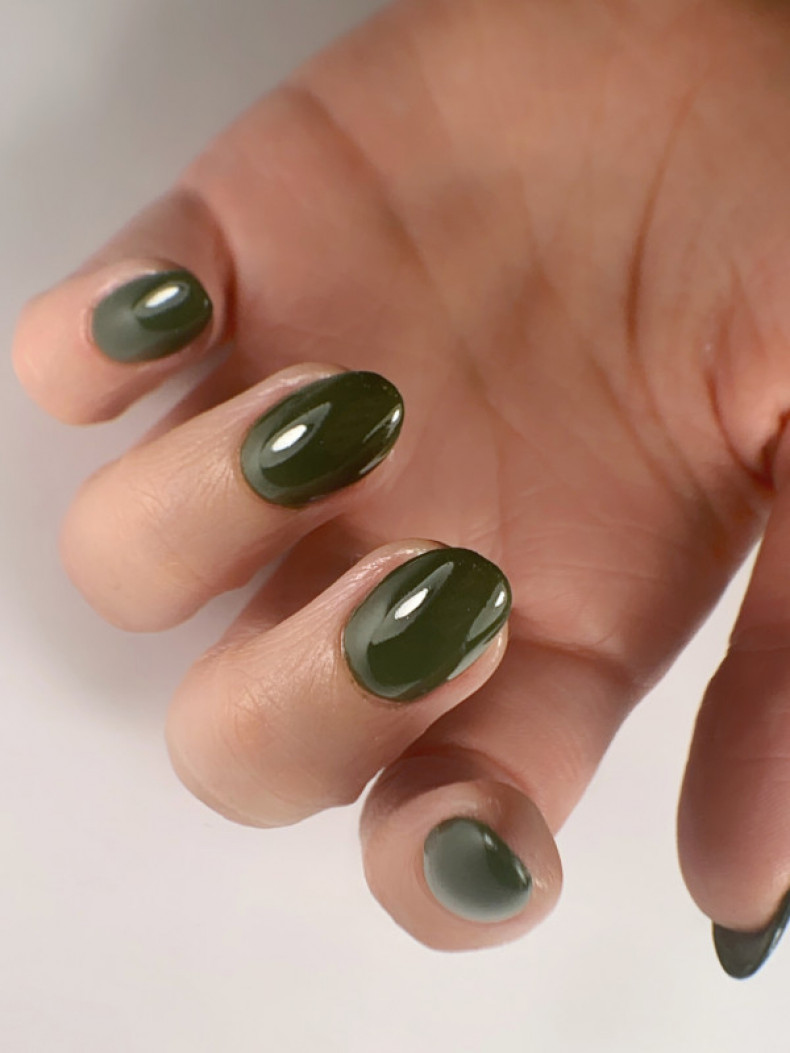 Однотонный (монохромный) маникюр green khaki, photo - Manicurist Barb Manicure